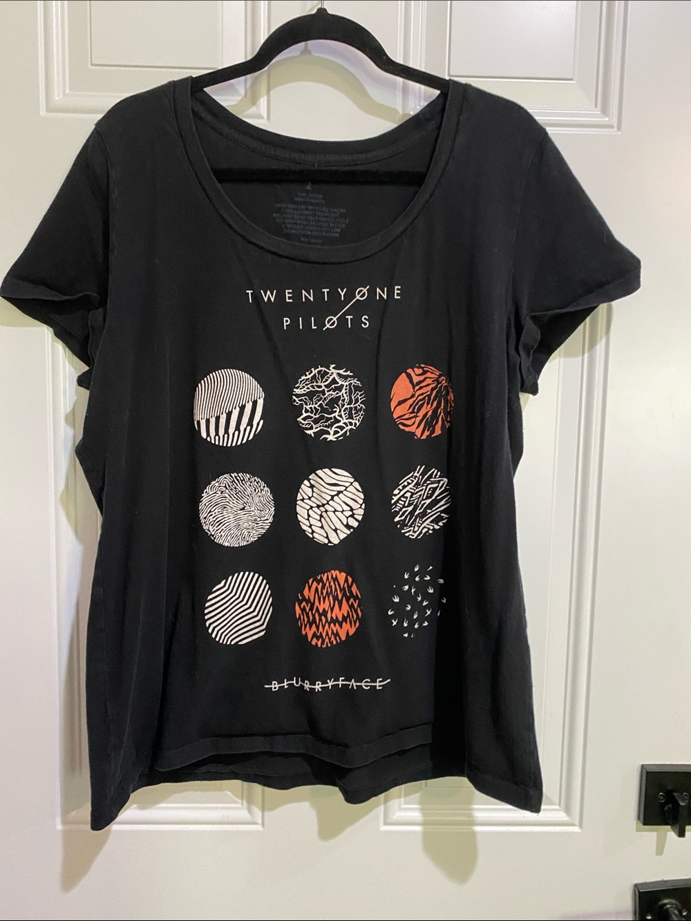 Women's Black Graphic Tee - Patterned Circles